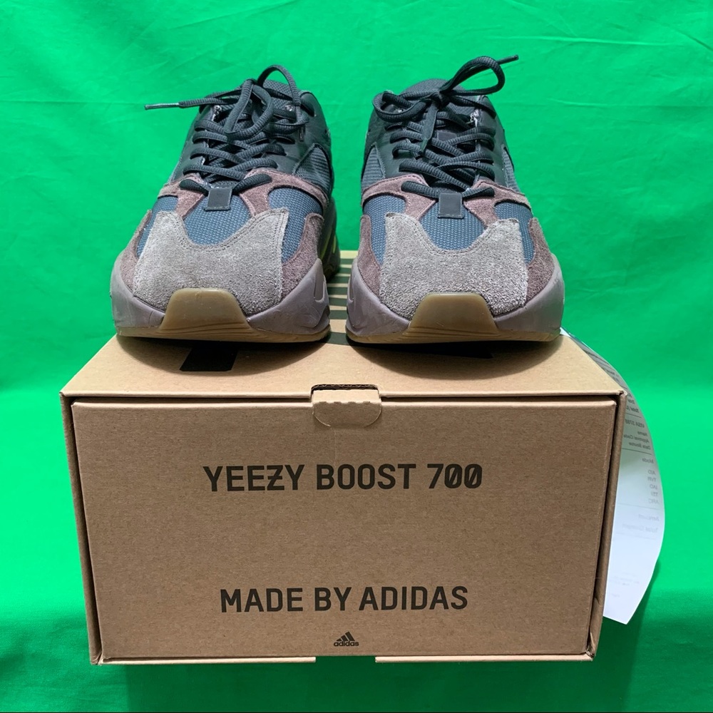 Adidas Yeezy Boost 700 Mauve Size 9.5 Used Gently - Picture 5 of 16